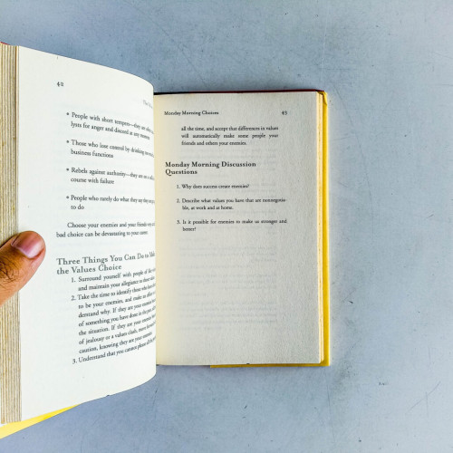 Monday Morning Choices: 12 Powerful Ways to Go from Everyday to Extraordinary Monday Morning Choices: 12 Powerful Ways to Go from Everyday to Extraordinary