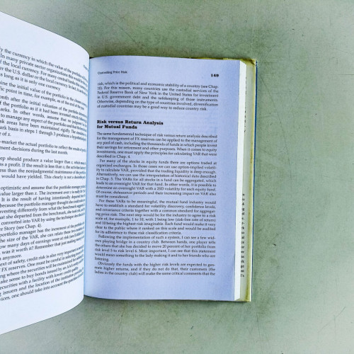 Managing Risk in the Foreign Exchange, Money and Derivative Markets Managing Risk in the Foreign Exchange, Money and Derivative Markets