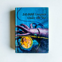 20,000 Leagues under the Sea (Illustrated Junior Library)