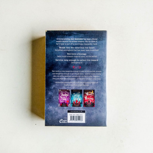 Six Of Crows: Book 1 Six Of Crows: Book 1